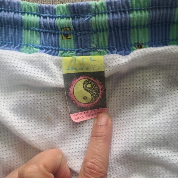VTG T&C Hawaii Shorts - Picture 4 of 12